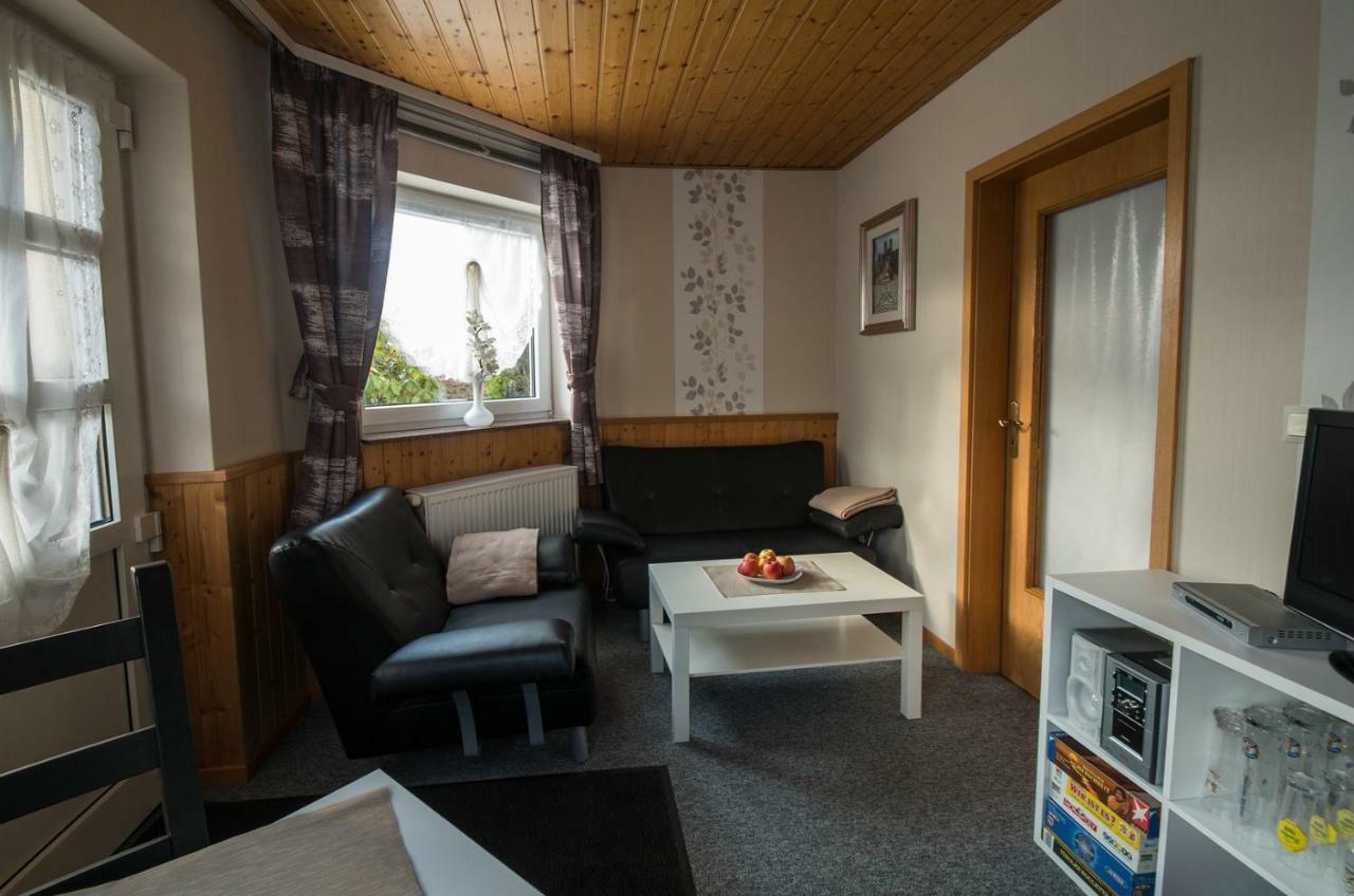Ferienappartement Persang Gbr Eppenbrunn Exterior photo